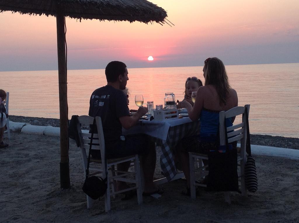 Kymata Hotel Palaiopoli  Eksteriør billede